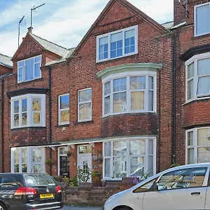 Holiday home Upper Floors At The Lawns, Filey